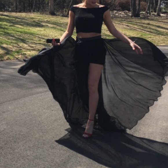 Sherri Hill Prom Dress - Picture 2 of 4